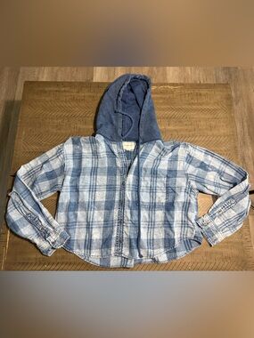 American Eagle Light Blue Washed Button-Up Hoodie Shirt